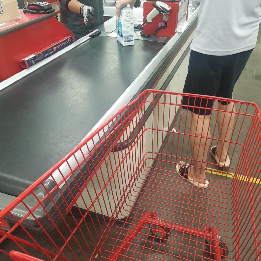 韓国で買い物、韓国のマート、韓国の大型スーパー、韓国のスーパー、ホームプラス