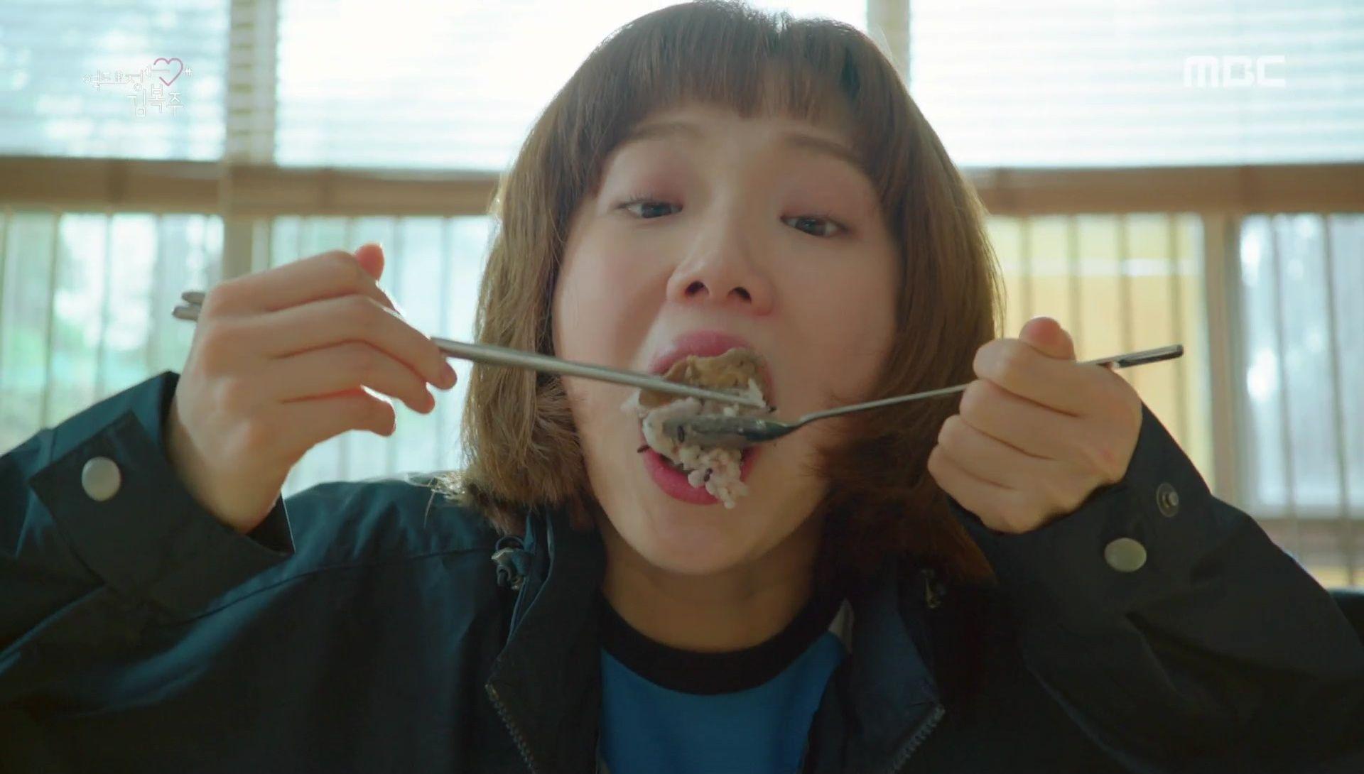 혼밥(ฮน-บับ) เทรนด์ใหม่สำหรับวัยรุ่นเกาหลีที่ชอบทำอะไรคนเดียว โดยเฉพาะการกินข้าว มาดูกันดีกว่าว่าทุกคนมีเลเวล 혼밥(ฮน-บับ) ที่เท่าไหร่?