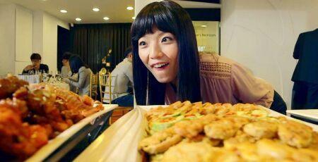 혼밥(ฮน-บับ) เทรนด์ใหม่สำหรับวัยรุ่นเกาหลีที่ชอบทำอะไรคนเดียว โดยเฉพาะการกินข้าว มาดูกันดีกว่าว่าทุกคนมีเลเวล 혼밥(ฮน-บับ) ที่เท่าไหร่?