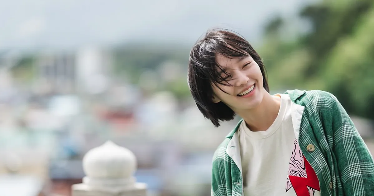 朴珪瑛在专访中透露拍摄《恶之花》经历，分享幕后趣事及角色心得。