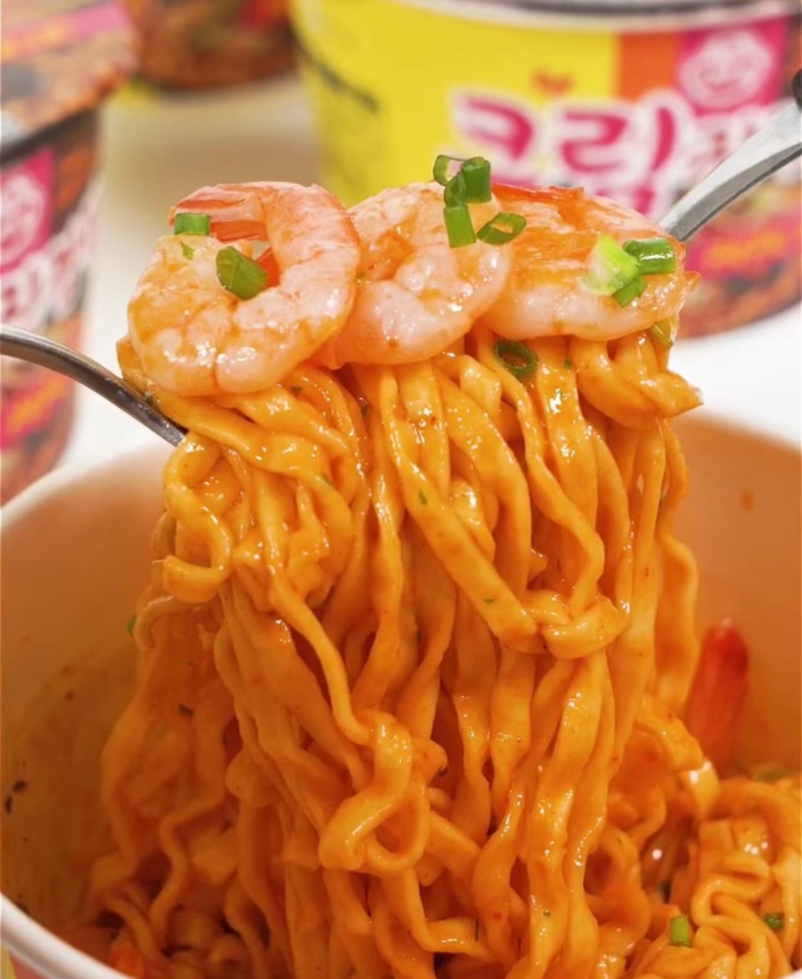 韓国情報　プルダックポックンミョン　クリームカルボプルダックポックンミョン　ジンチャンポン　クリームジンチャンポン　韓国コンビニ　韓国ラーメン　韓国グルメ