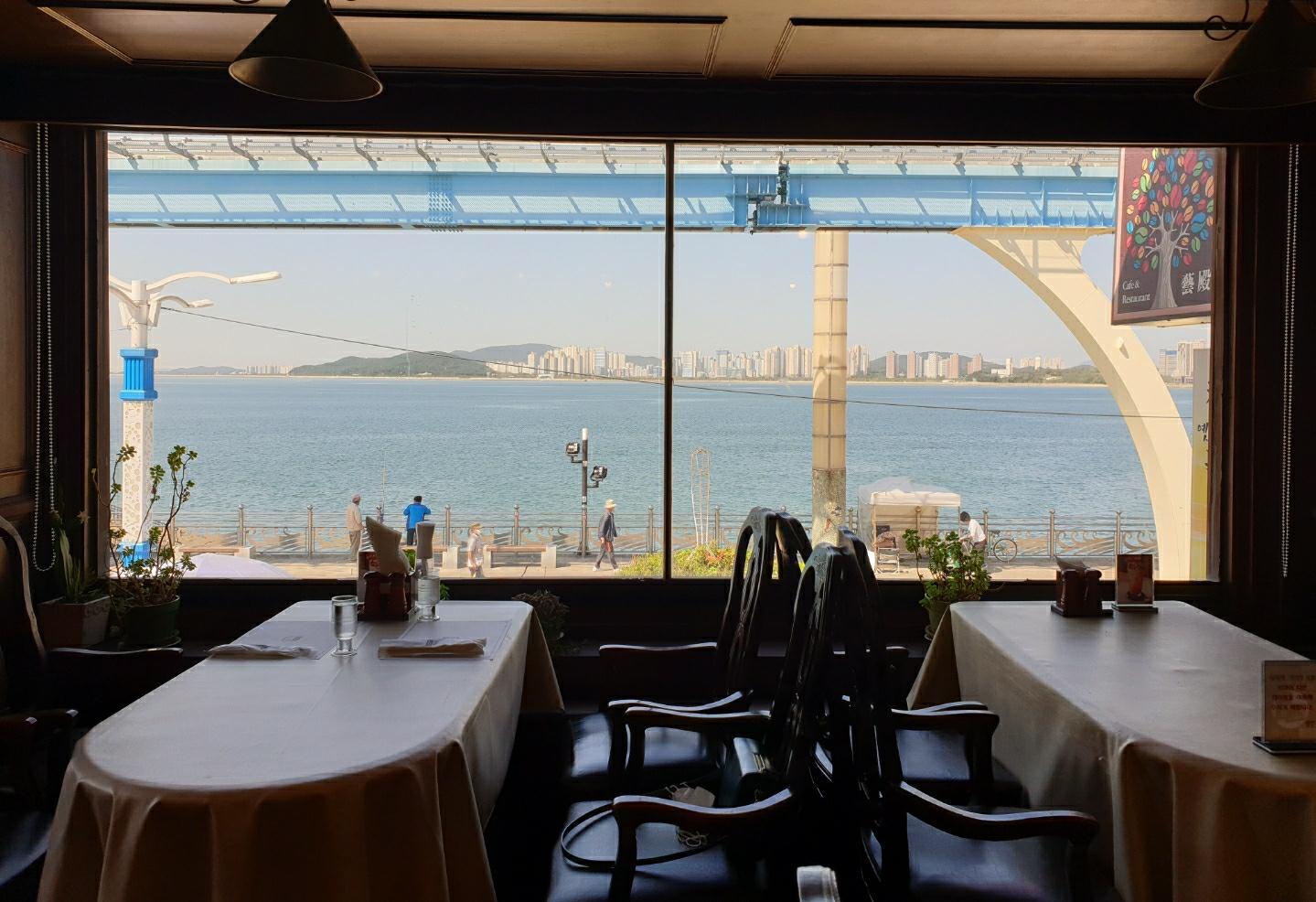 韓国、韓国レストラン、洋食、韓国洋食、サイコだけど大丈夫、キムスヒョン、ソイェジ、月尾島、ウォルミテーマパーク、ウォルミド、韓国カフェ、カフェ、撮影地、ロケ地、韓国遊園地、チャイナタウン、壁画村、韓国ドラマ、イェジョン、藝殿、海の見えるカフェ、仁川大橋