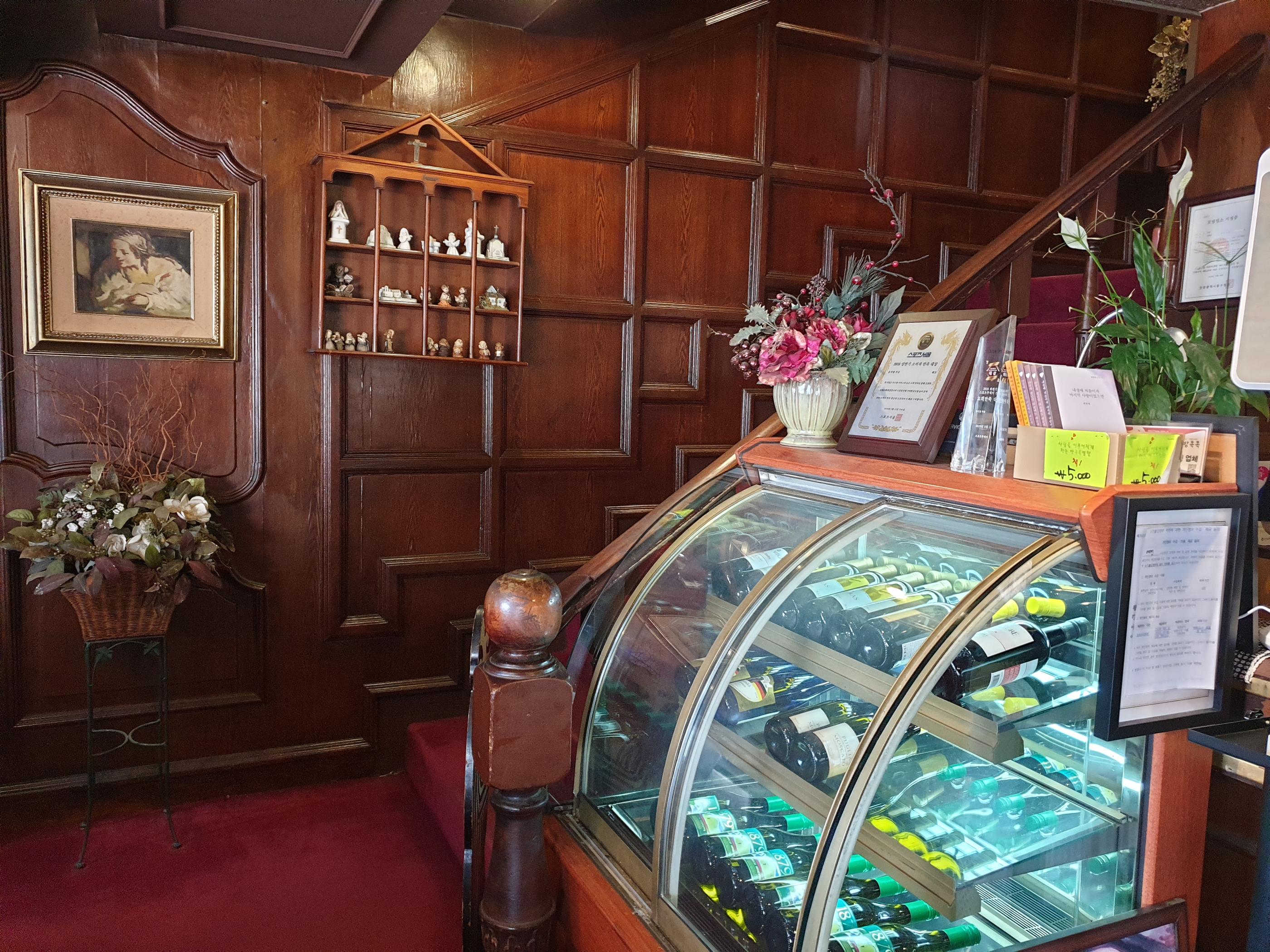 韓国、韓国レストラン、洋食、韓国洋食、サイコだけど大丈夫、キムスヒョン、ソイェジ、月尾島、ウォルミテーマパーク、ウォルミド、韓国カフェ、カフェ、撮影地、ロケ地、韓国遊園地、チャイナタウン、壁画村、韓国ドラマ、イェジョン、藝殿、海の見えるカフェ、仁川大橋