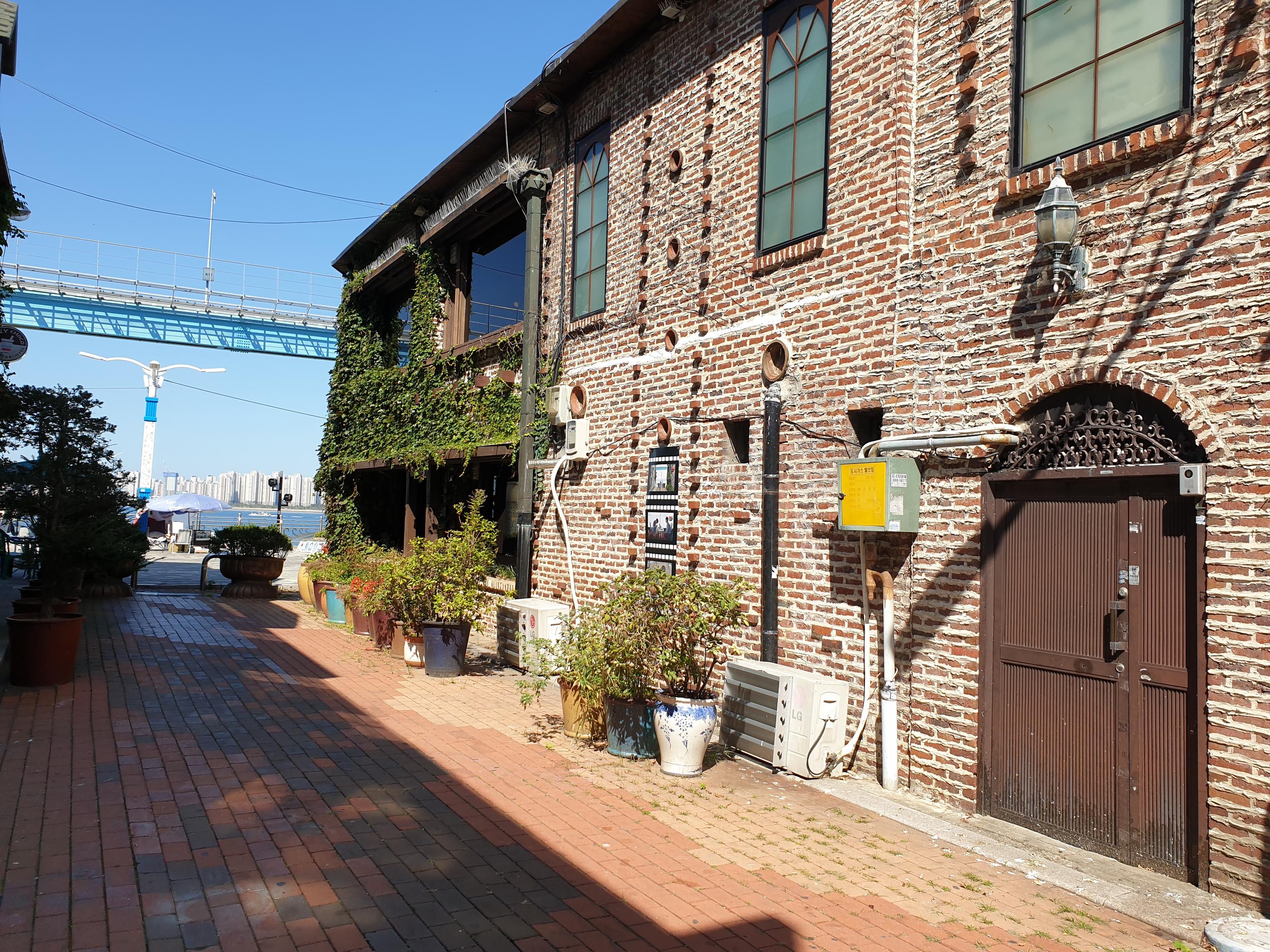 韓国、韓国レストラン、洋食、韓国洋食、サイコだけど大丈夫、キムスヒョン、ソイェジ、月尾島、ウォルミテーマパーク、ウォルミド、韓国カフェ、カフェ、撮影地、ロケ地、韓国遊園地、チャイナタウン、壁画村、韓国ドラマ、イェジョン、藝殿、海の見えるカフェ、仁川大橋