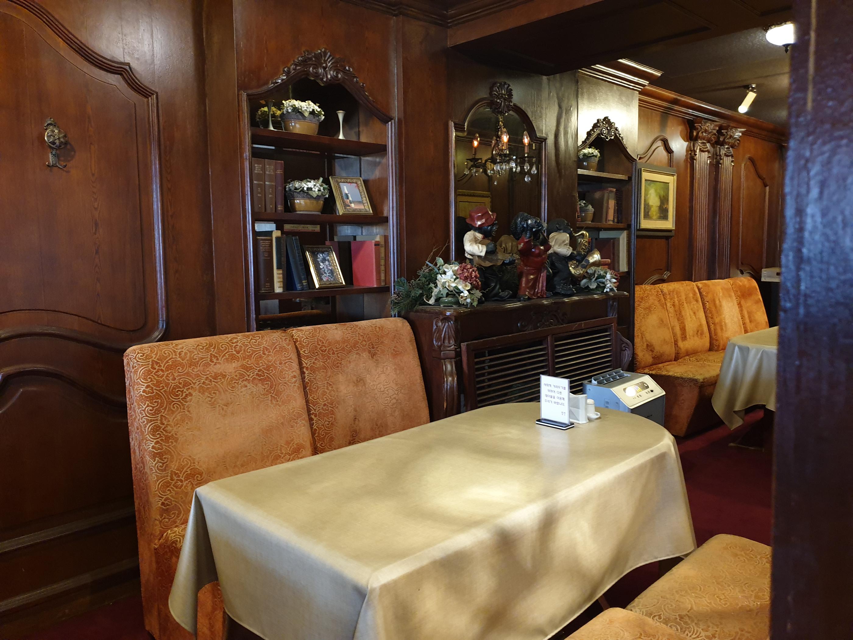 韓国、韓国レストラン、洋食、韓国洋食、サイコだけど大丈夫、キムスヒョン、ソイェジ、月尾島、ウォルミテーマパーク、ウォルミド、韓国カフェ、カフェ、撮影地、ロケ地、韓国遊園地、チャイナタウン、壁画村、韓国ドラマ、イェジョン、藝殿、海の見えるカフェ、仁川大橋