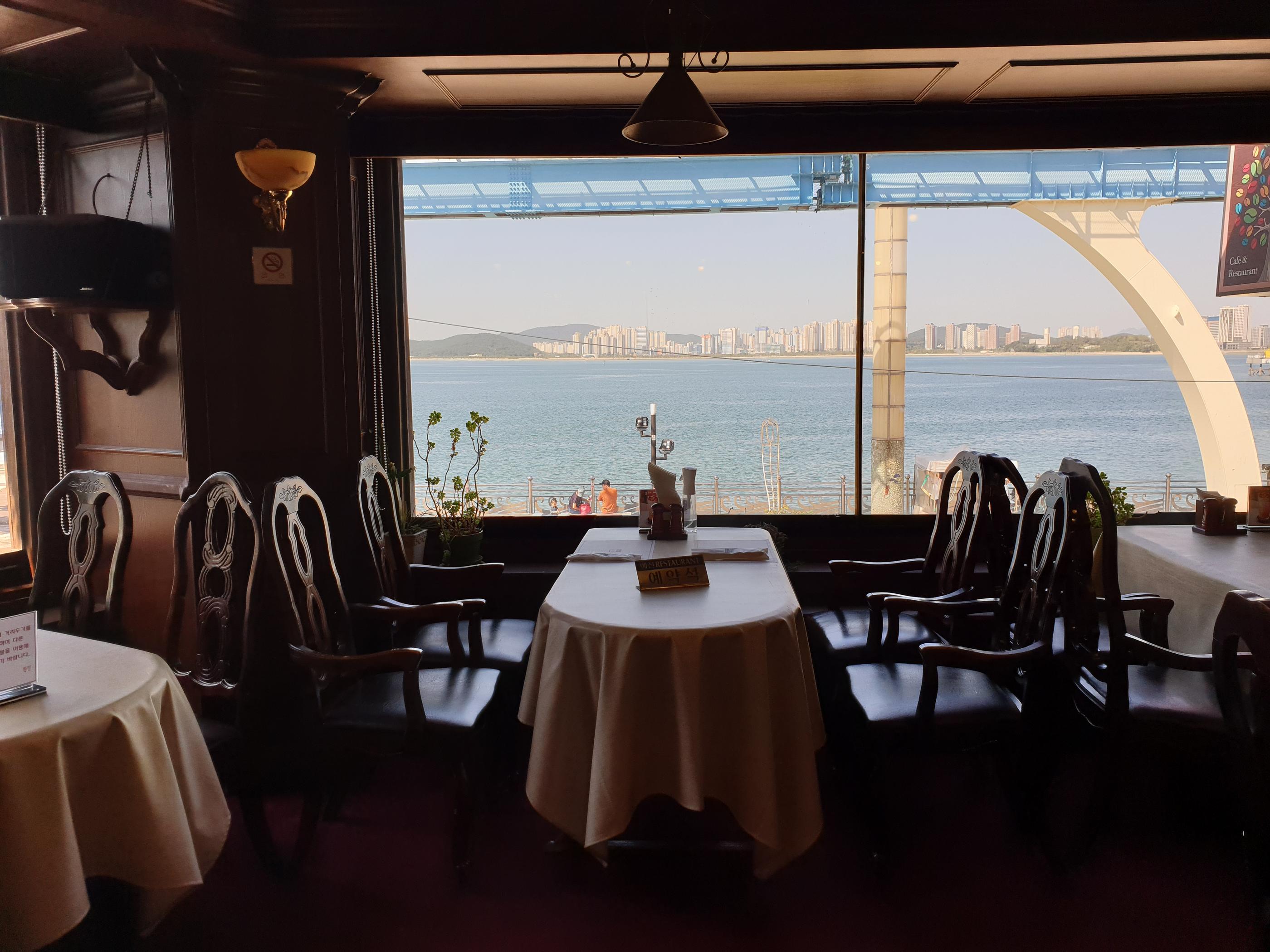 韓国、韓国レストラン、洋食、韓国洋食、サイコだけど大丈夫、キムスヒョン、ソイェジ、月尾島、ウォルミテーマパーク、ウォルミド、韓国カフェ、カフェ、撮影地、ロケ地、韓国遊園地、チャイナタウン、壁画村、韓国ドラマ、イェジョン、藝殿、海の見えるカフェ、仁川大橋