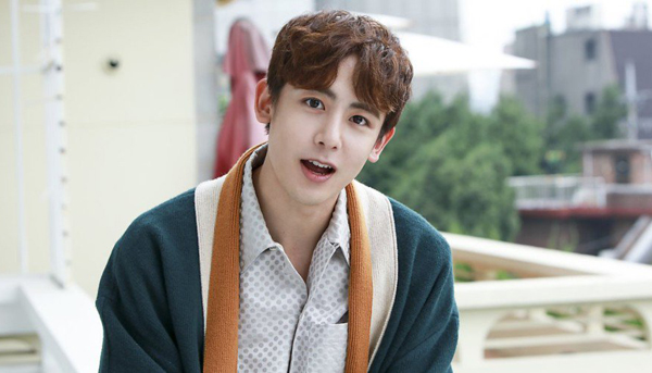 นิชคุณจากวง 2PM ศิลปินไทยที่ได้รับความนิยมในเกาหลีใต้ ภายใต้การดูแลของ JYP Entertainment เปิดตัวในปี 2010