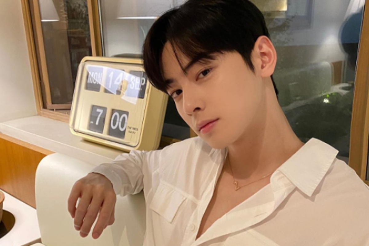 韓國潮流襯衫配牛仔褲，非常適合日常穿搭和打造獨特風格。