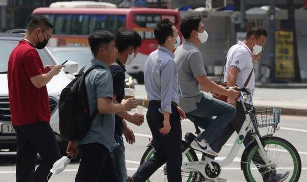 来月13日からバス·病院でマスクを着用しないと罰金最高10万ウォン