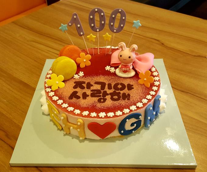 ใครๆก็พูดกันว่าเดทกับผู้ชายเกาหลีน่าอิจฉา! เพราะผู้ชายเกาหลีโรแมนติก มาดูกันว่าเรื่องจริงหรือมีแค่ไหนซีรีย์กันนะ?