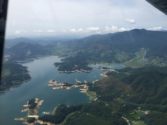 Trải nghiệm máy bay hạng nhẹ ở Hàn Quốc như Jan Di trong Vườn sao băng