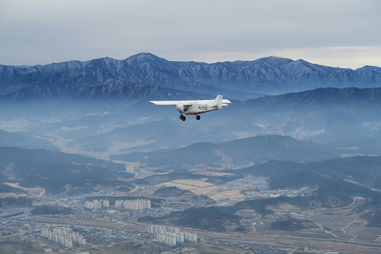 Trải nghiệm máy bay hạng nhẹ ở Hàn Quốc như Jan Di trong Vườn sao băng