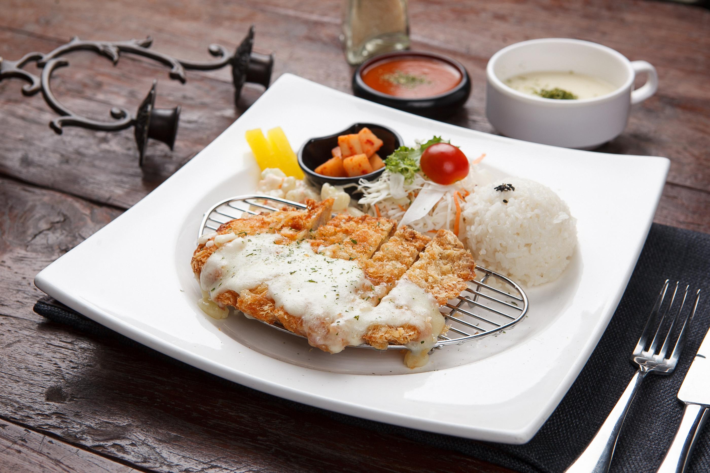 韓国の食文化、韓国の果物、韓国、韓国の給食、シクパン、食板、とんかつ