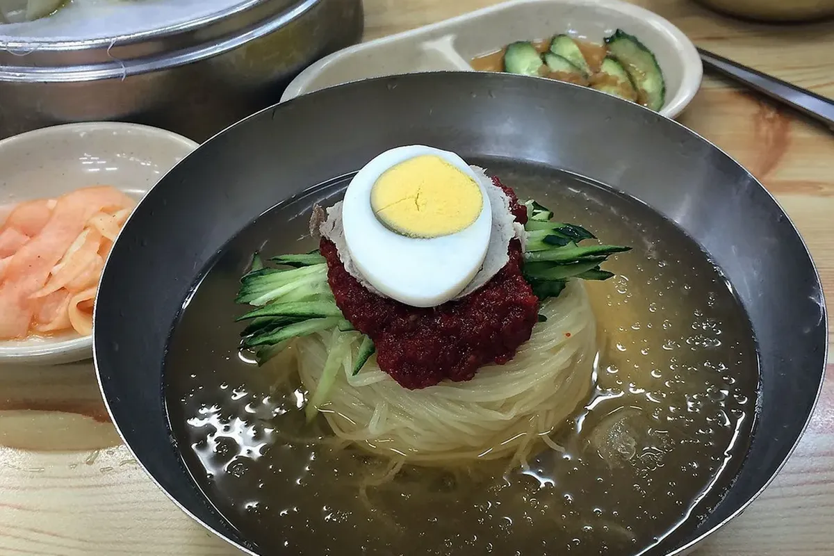 江原道的韩式荞麦冷面,代表韩国的地方性饮食文化。