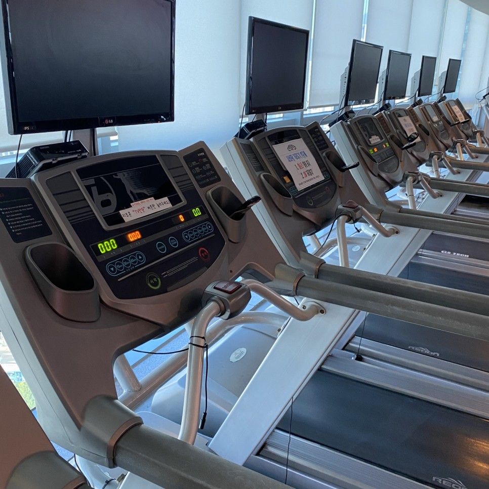 giãn cách xã hội ở phòng tập gym hàn quốc 