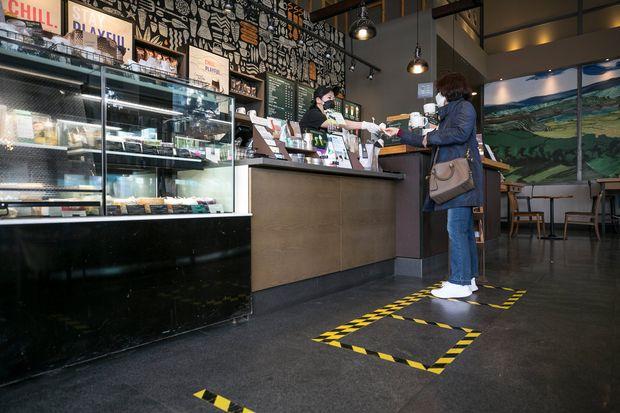 การป้องกันการแพร่ระบาดของโควิด-19 ในสถานที่ต่างๆที่เกาหลี