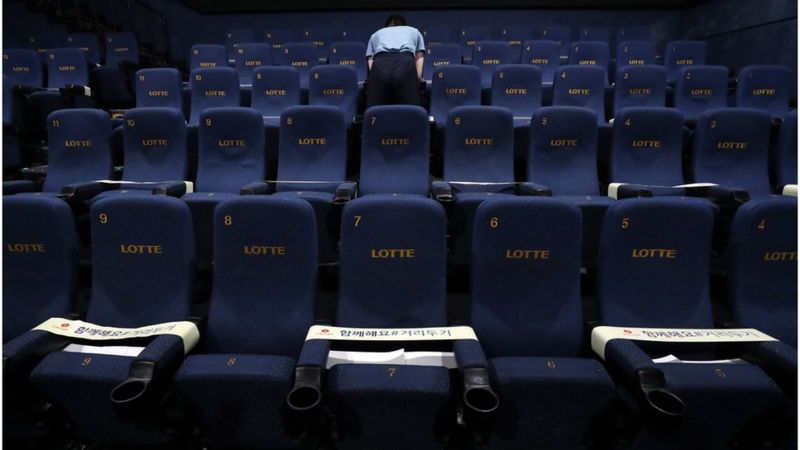 giãn cách xã hội ở rạp chiếu phim hàn quốc