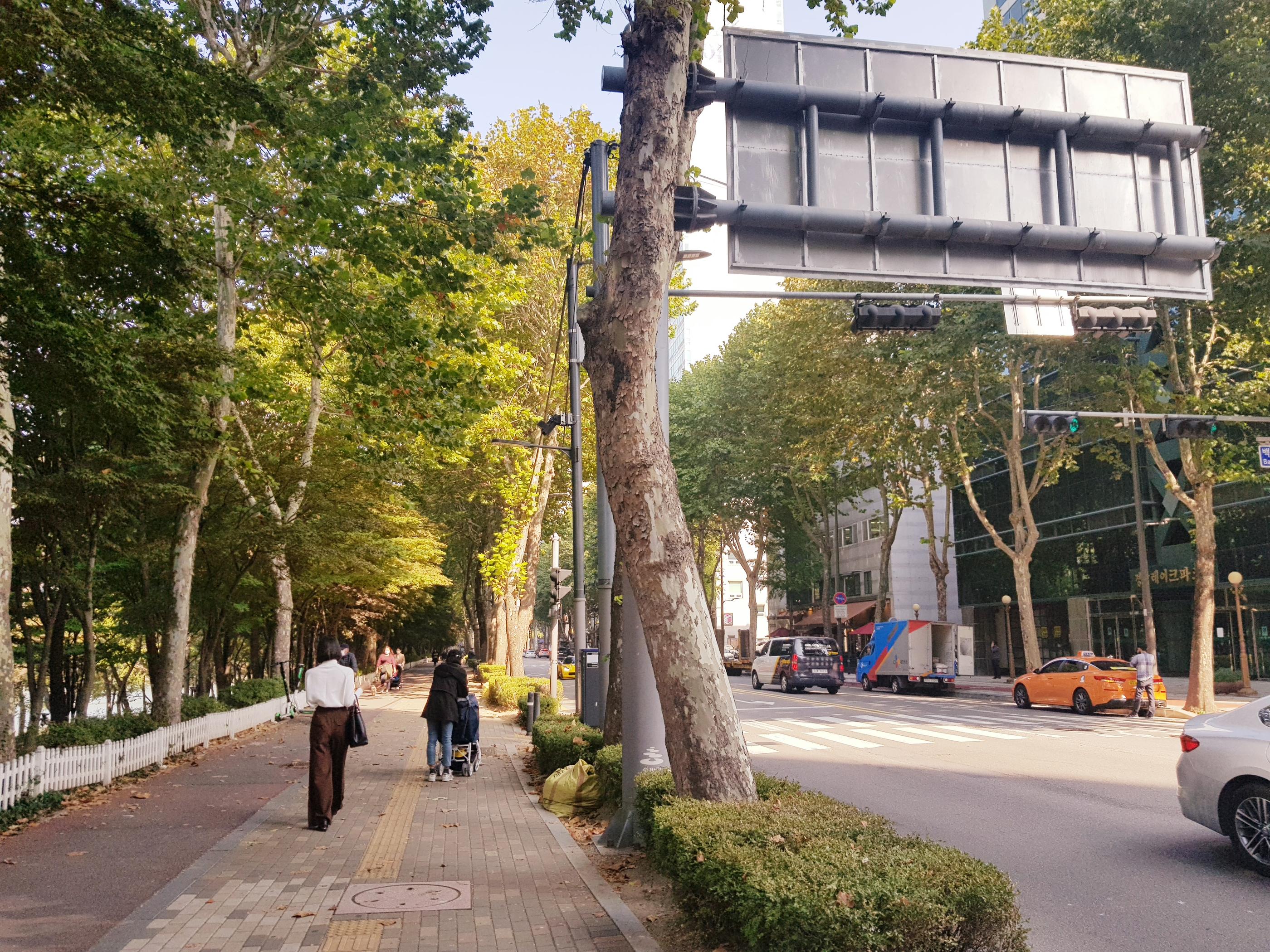 韓国、韓国の遊園地、ロッテワールド、ロッテタワー、ロッテモール、ソクチョンホス、韓国の湖、韓国のカフェ