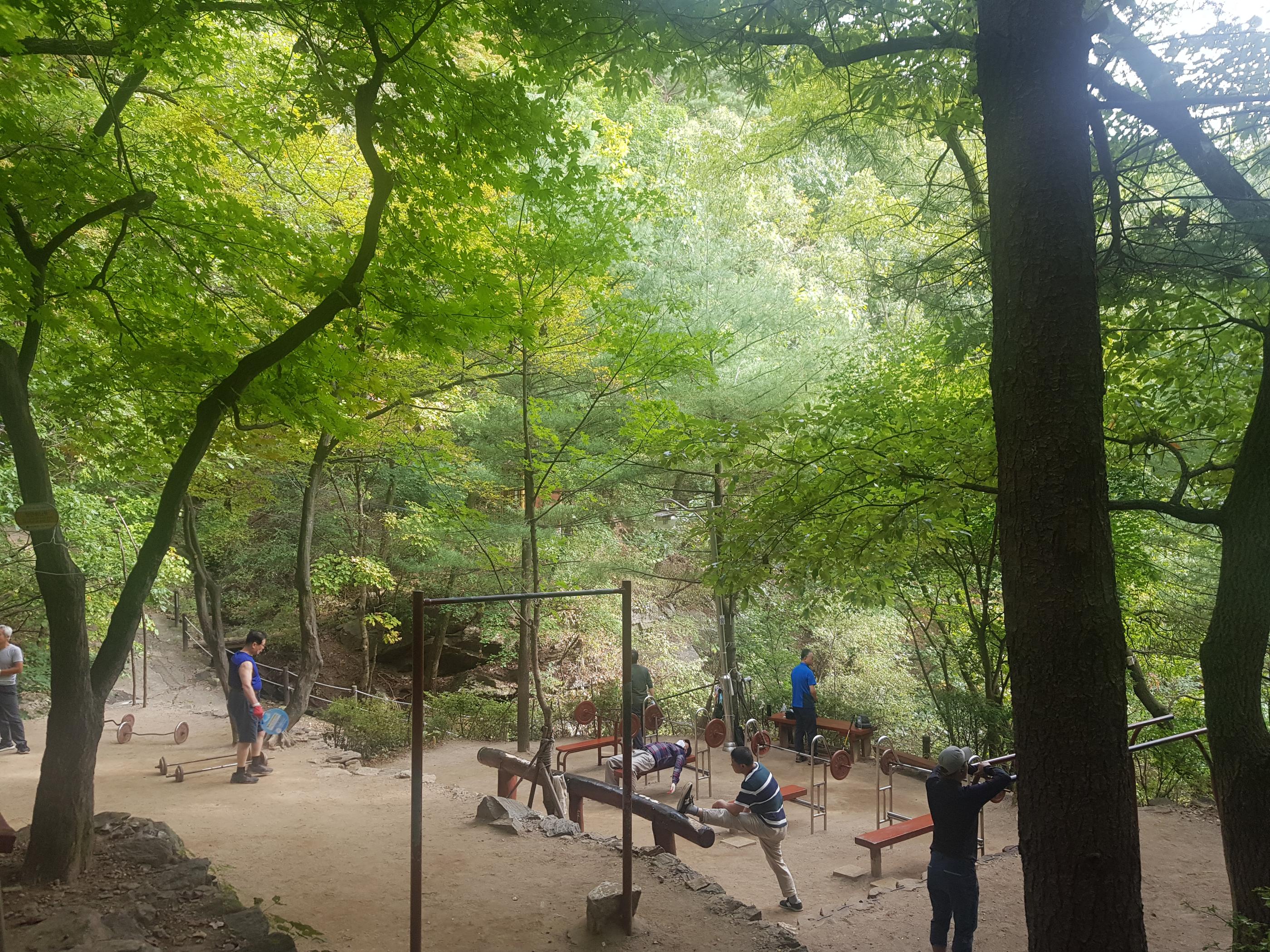 韓国、韓国の遊園地、ロッテワールド、ロッテタワー、ロッテモール、ソクチョンホス、韓国の湖、韓国のカフェ、韓国の登山