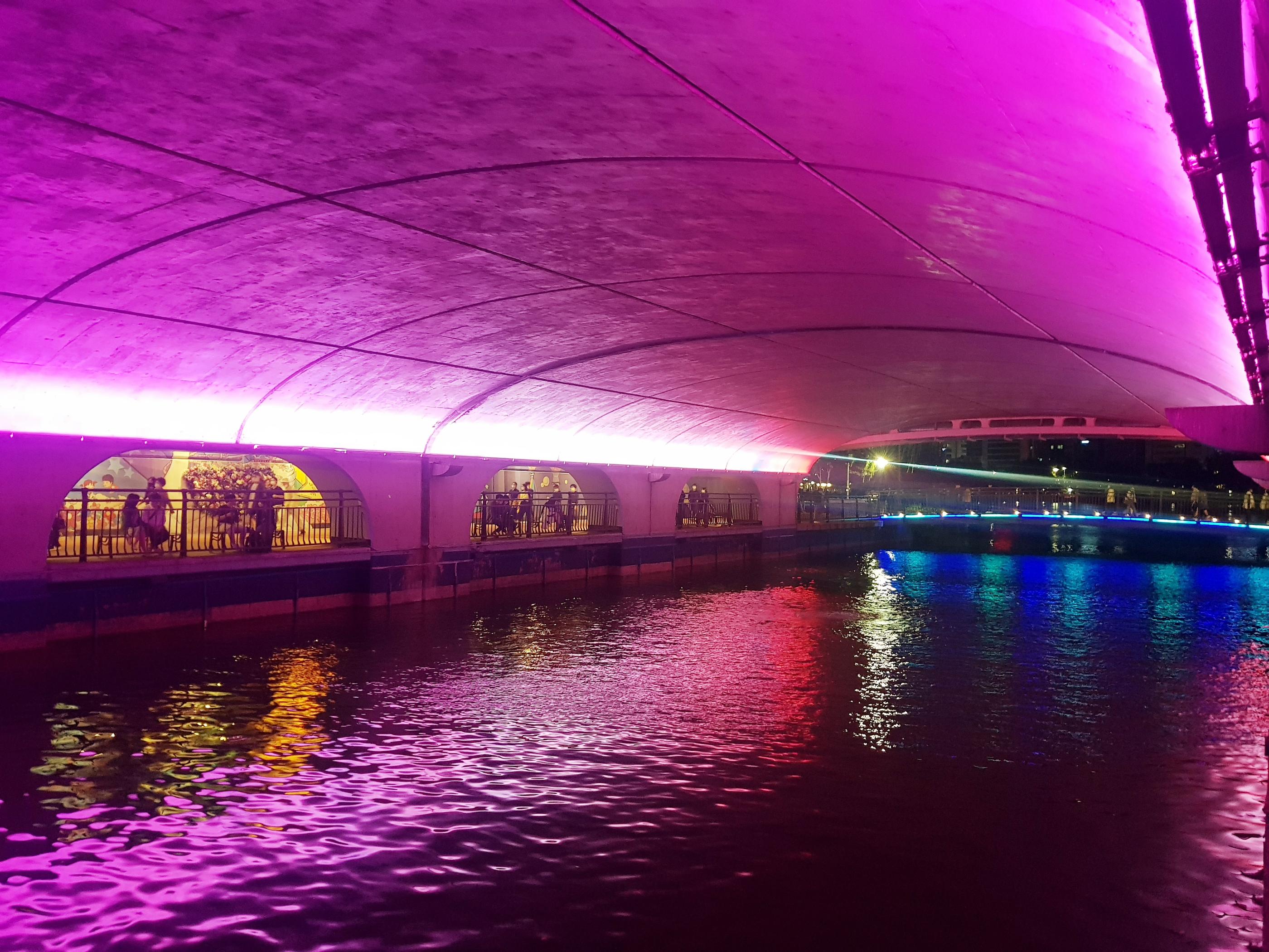 韓国、韓国の遊園地、ロッテワールド、ロッテタワー、ロッテモール、ソクチョンホス、韓国の湖、韓国のカフェ