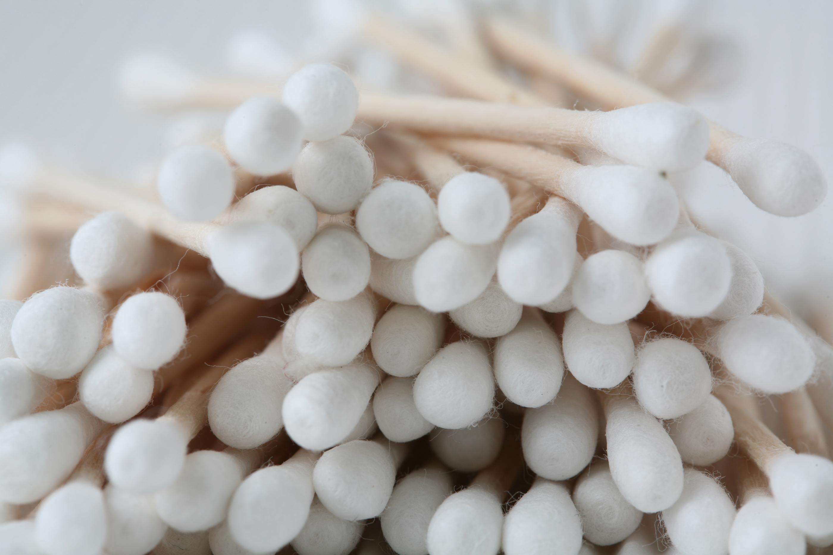 Korean Makeup Hack, Handy Cotton Swab Case