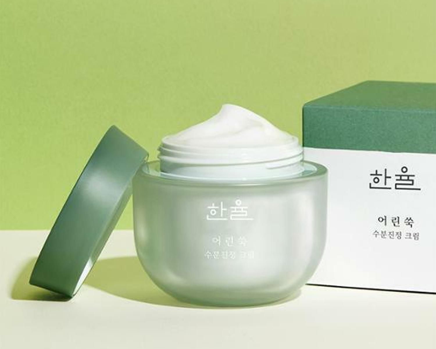 7 mẹo trang điểm của người Hàn dành cho các bạn đang tập trang điểm: dùng tăm bông