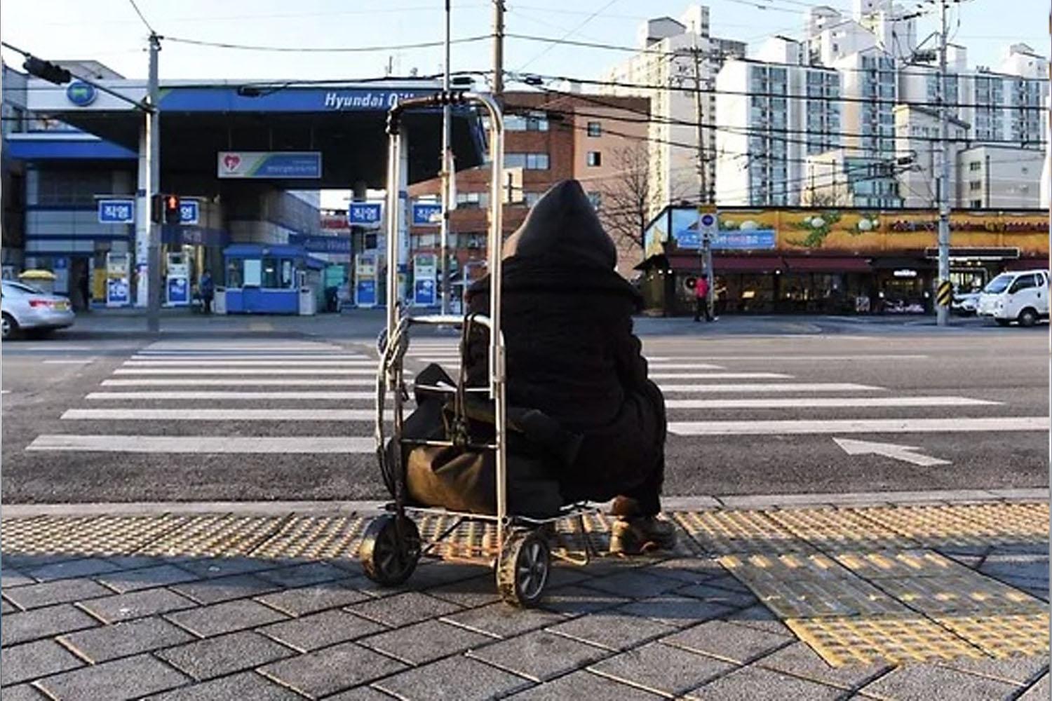 ปัญหาใหญ่ในเกาหลี! ผู้สูงอายุที่ขาดรายได้และต้องอยู่ด้วยเพียงลำพัง