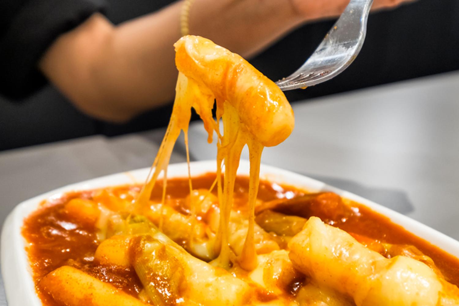 7 khác biệt lớn trong cách ăn của người Hàn và người Việt: phô mai