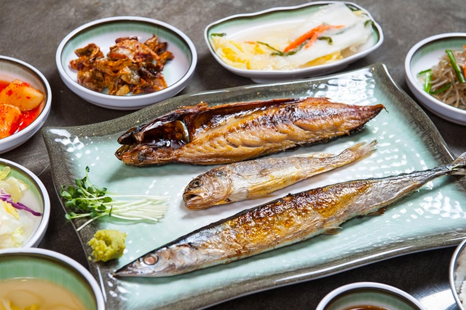 7 khác biệt lớn trong cách ăn của người Hàn và người Việt: cá nước ngọt