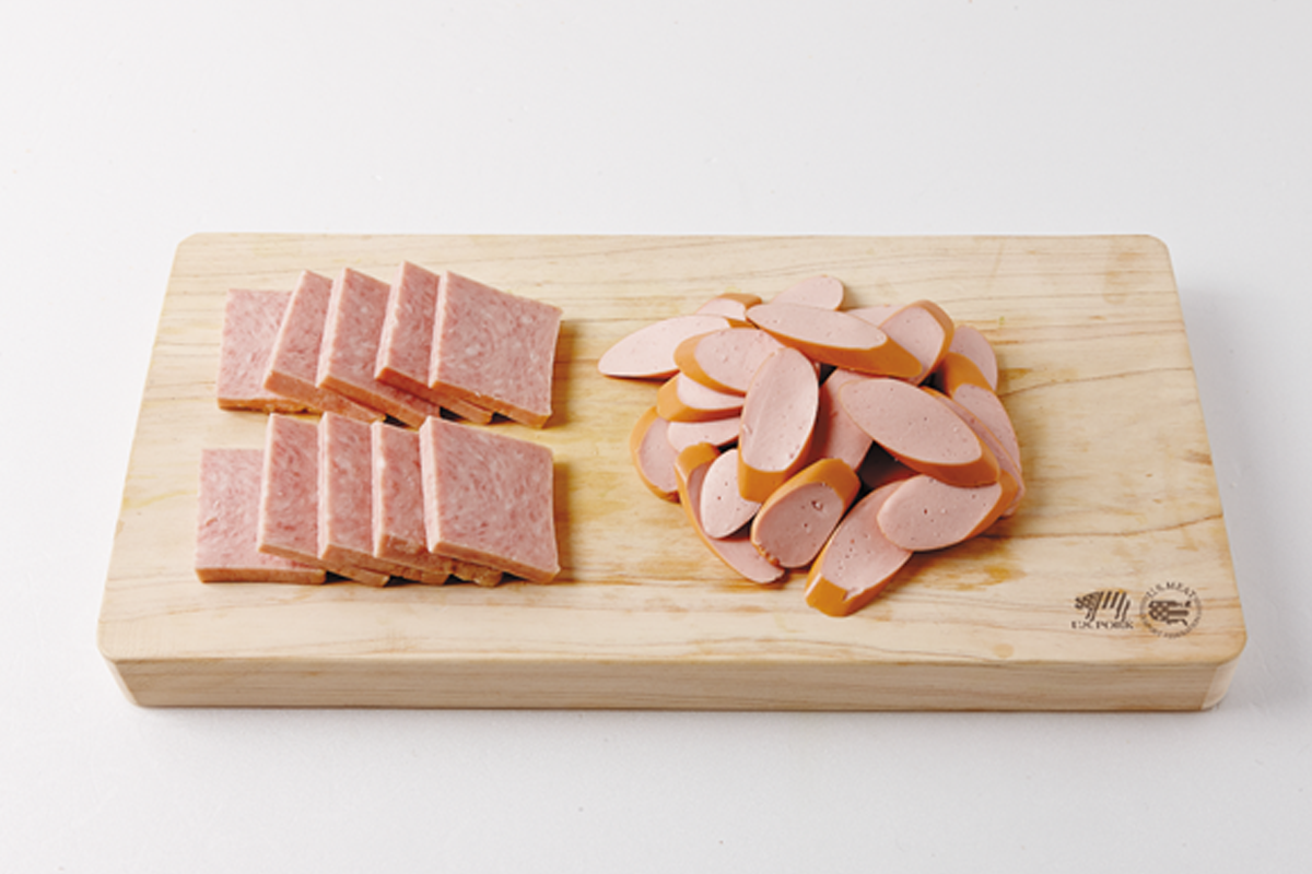 The Origin of Budaejjigae, The story of this popular dish is actually really sad! Not having enough meat during the war? Stealing from the US Army?