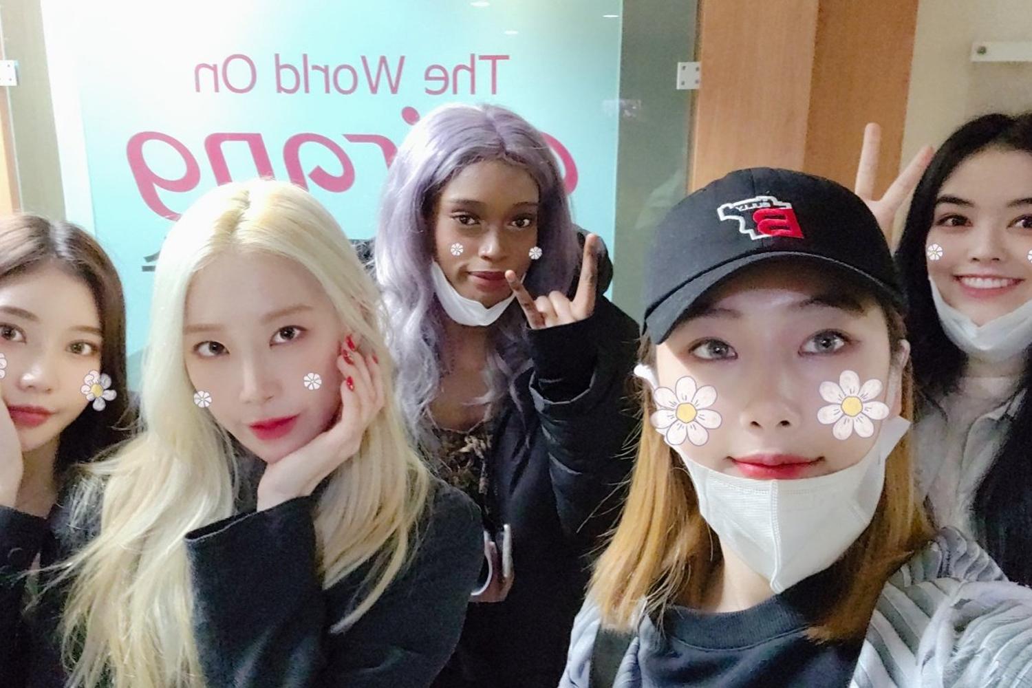 Black Swan女團成員的快照