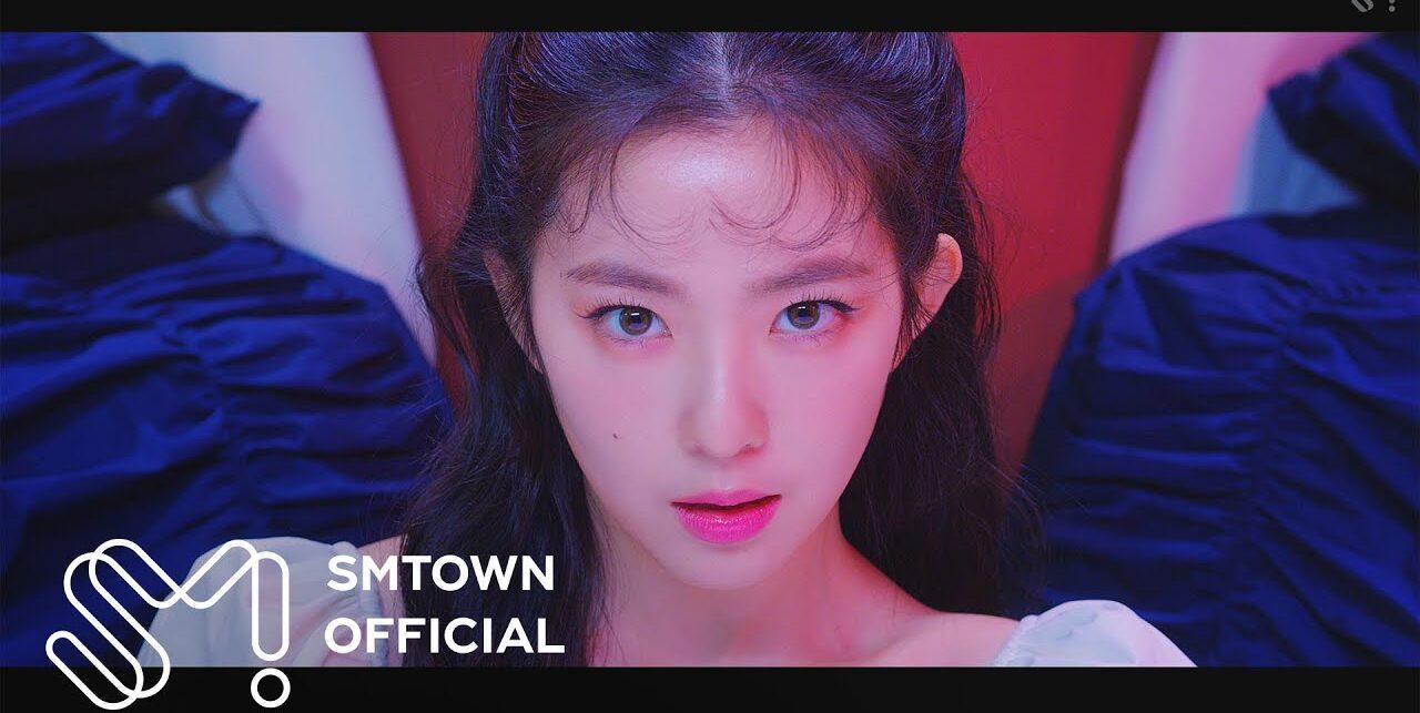 ยังคงเป็นประเด็นร้อนบนโลกอินเตอร์เน็ตในเกาหลี เมื่อชื่อของไอรีน Red velvet ถูกกล่าวหาว่าเป็นไอดอลหญิงในการโพสต์ถึงของบรรณาธิการคนหนึ่ง/