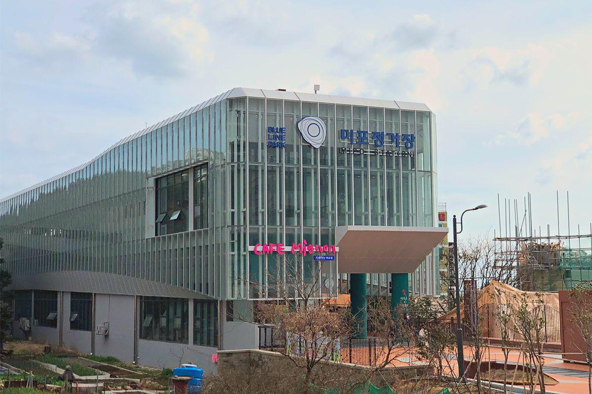  tàu Sky Capsule ở Busan, Hàn Quốc. ga mipo