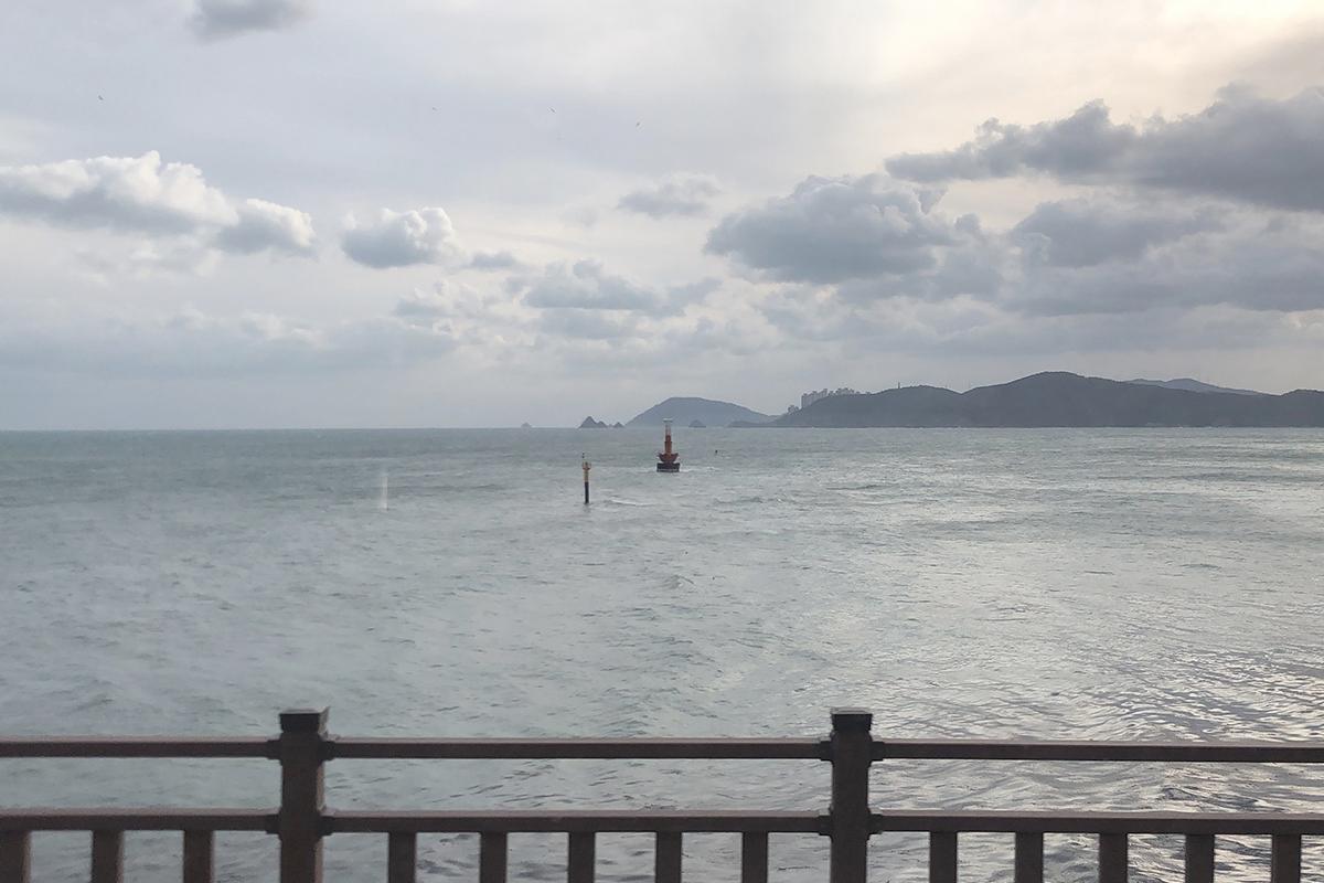 วิวทะเลมีเรื่อ