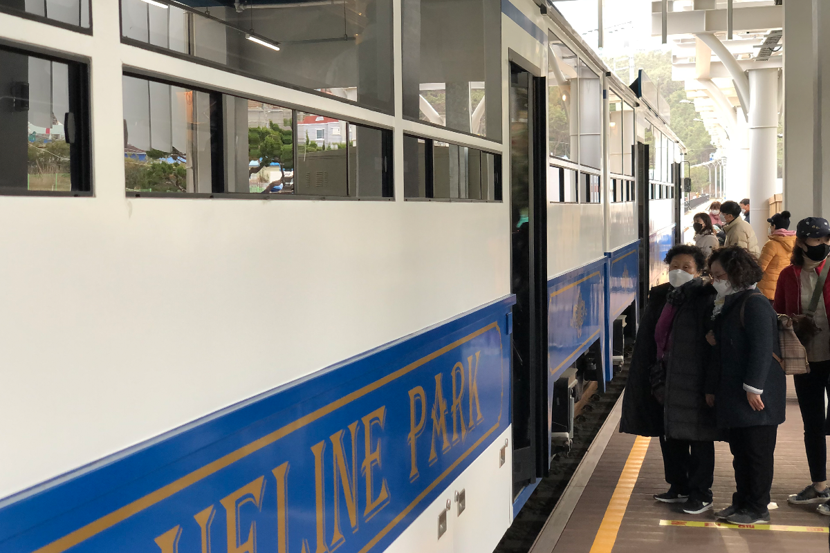line to board haeundae beach train from cheongsapo station