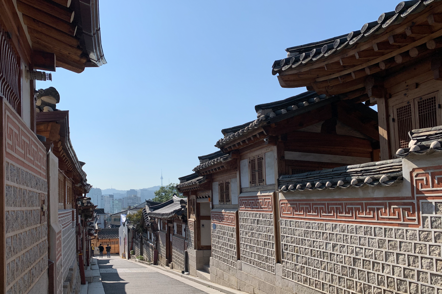 三清洞韓屋, 舊時景觀, 建築形式與周圍城市形成鮮明對比