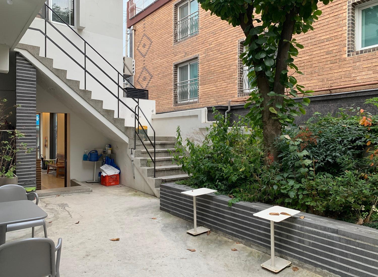 Hospital Concept Cafes in Korea, Mangwon-dong