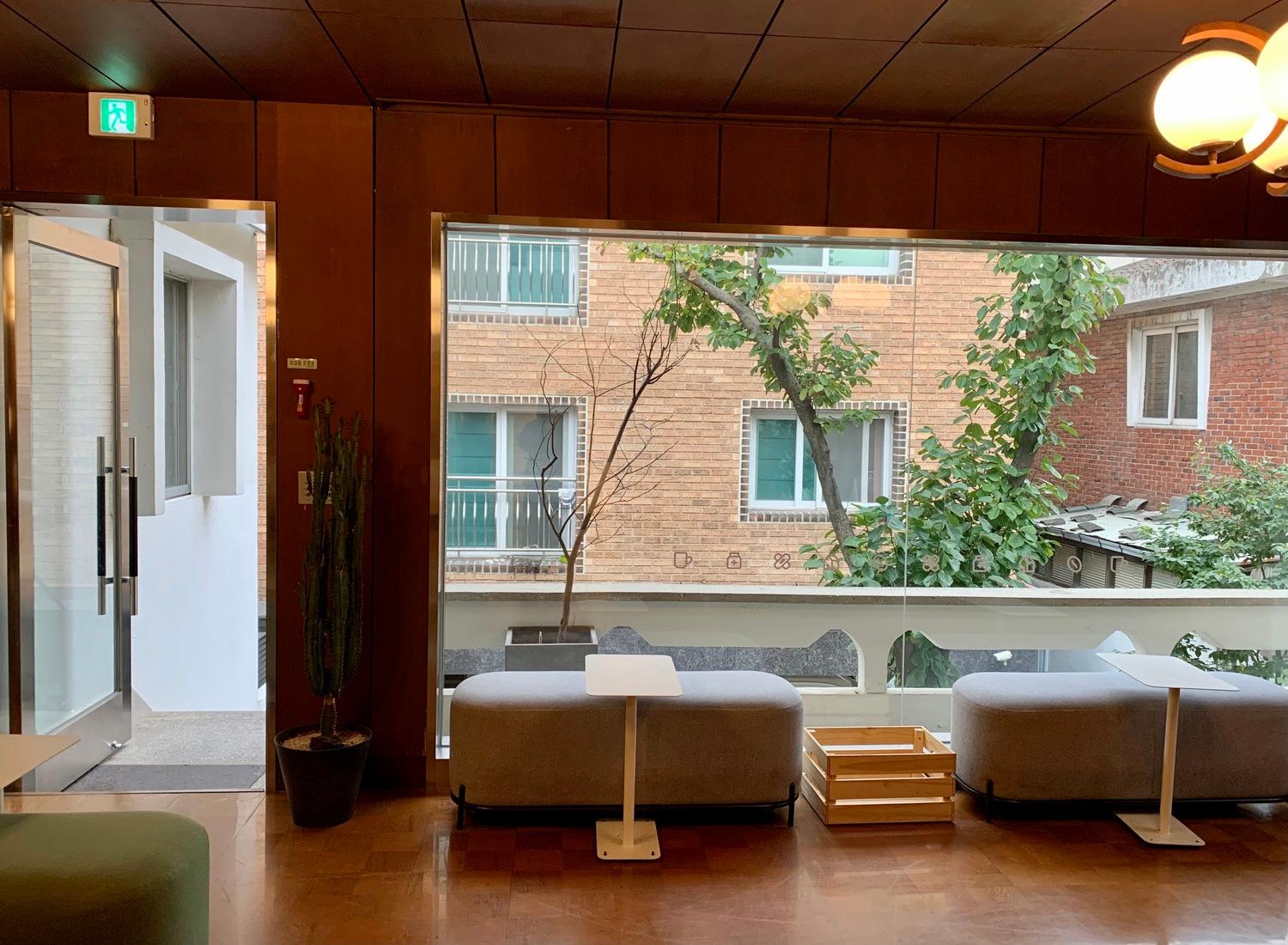 Hospital Concept Cafes in Korea, Mangwon-dong