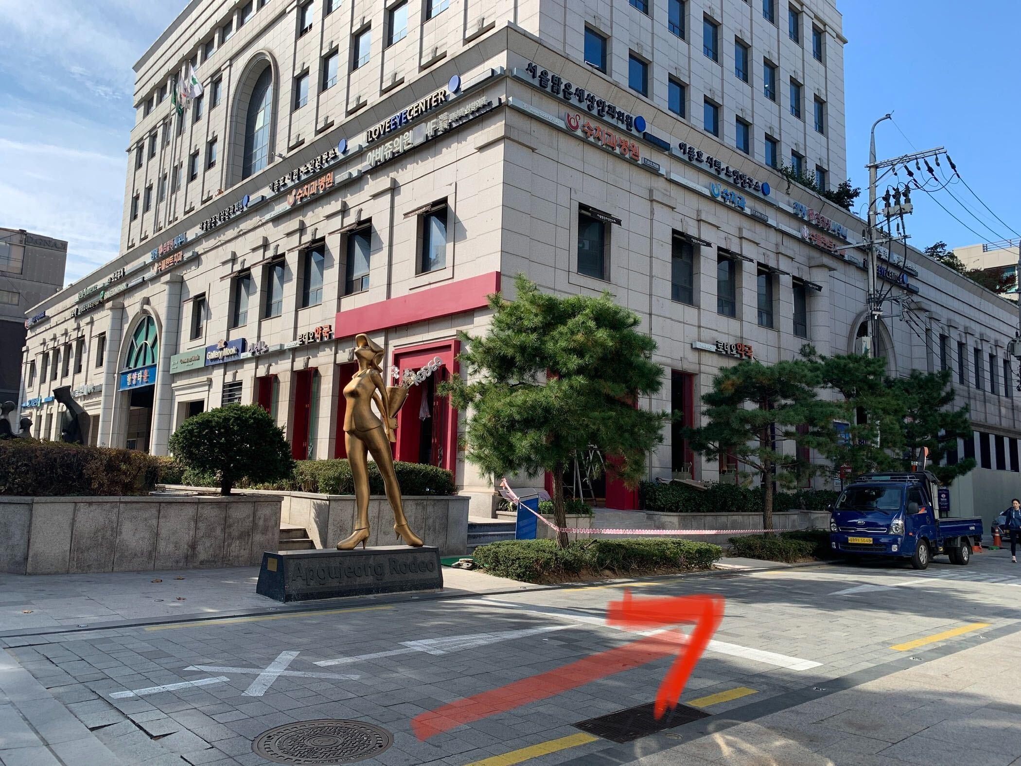 韓国カフェ　韓国ベーカリーカフェ　韓国ベーカリー　狎鴎亭　狎鴎亭ロデオ　韓国カフェ　BUTTERFUL＆CREAMOROUS　韓国美味しい物　韓国美味しいデザート