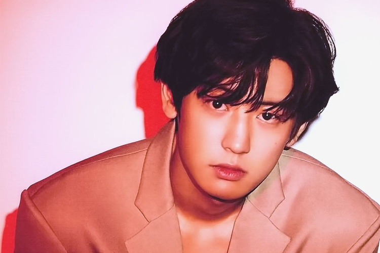 EXO成員與前女友的合照，兩者因感情糾紛引發話題。