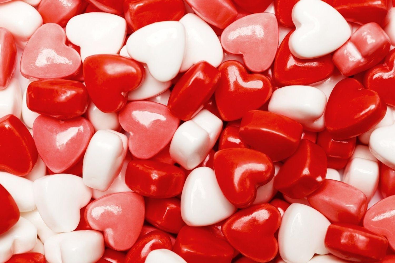 Nghĩa trang hoang sơ dưới bầu trời xanh trong ngày u ám có thể minh họa cho sự tiếc nuối của hồn ma tương tư (상사귀), thường xuyên xuất hiện trong các truyền thuyết Hàn Quốc.