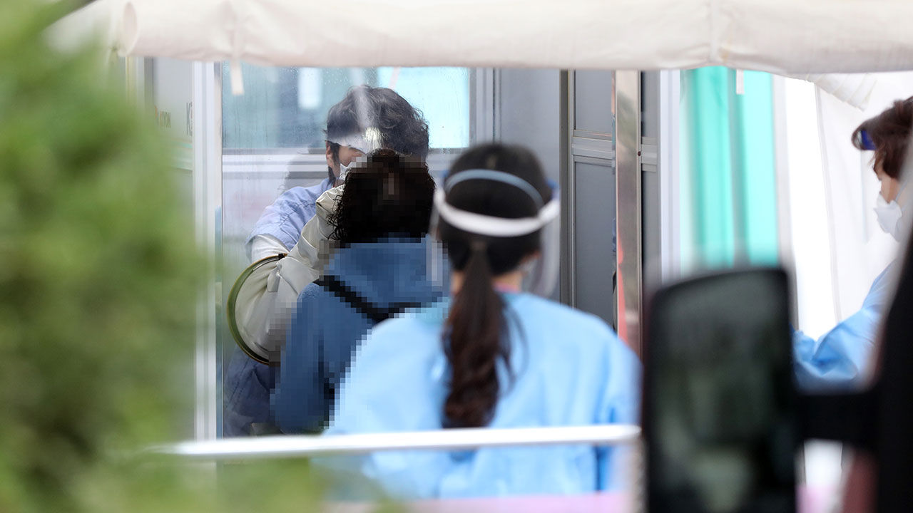 รายงานจำนวนผู้ติดเชื้อล่าสุด(วันอาทิตย์)เกิน 100 ราย ส่งผลทำให้ขณะนี้ยอดผู้ติดเชื้อรายวันของเกาหลีใต้เป็นตัวเลข 3 หลักติดต่อกันเป็นวันที่ 5 2