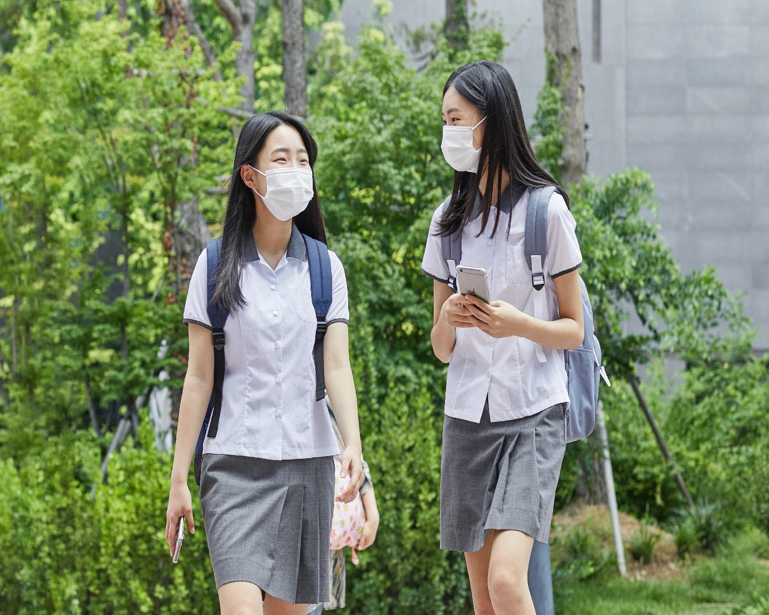 corona hàn quốc giãn cách xã hội đi học covid19