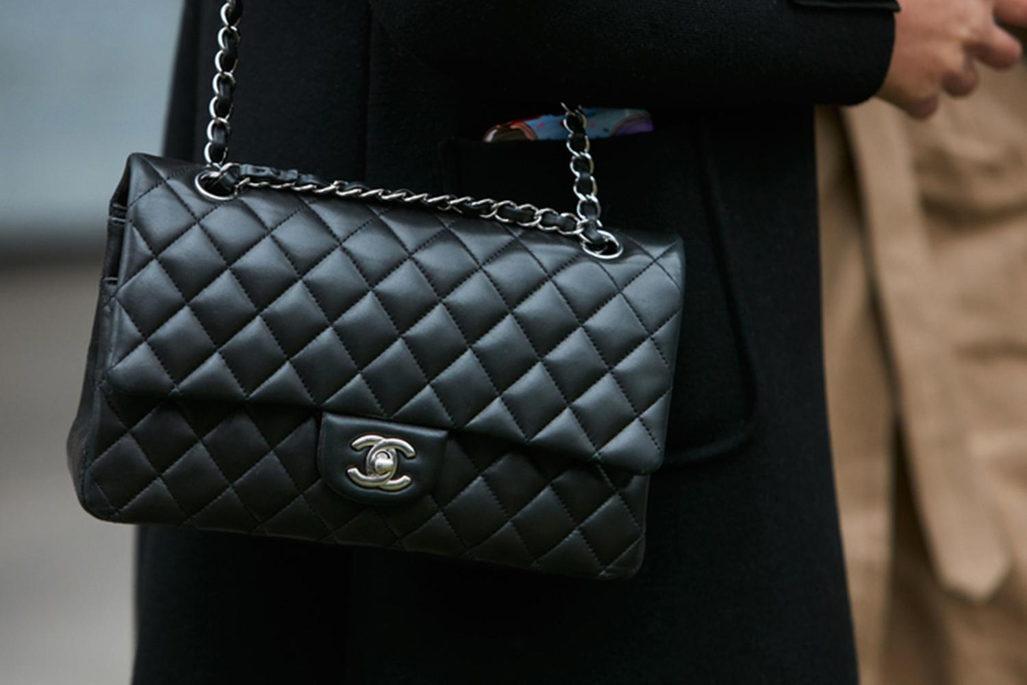 Tại sao giới trẻ Hàn lại theo đuổi văn hoá Flex?