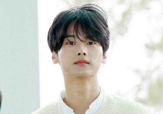 VIXXエン、Jellyfishを離れ51Kと専属契約…ソ·ジソプ、オク·テギョンとひと家族