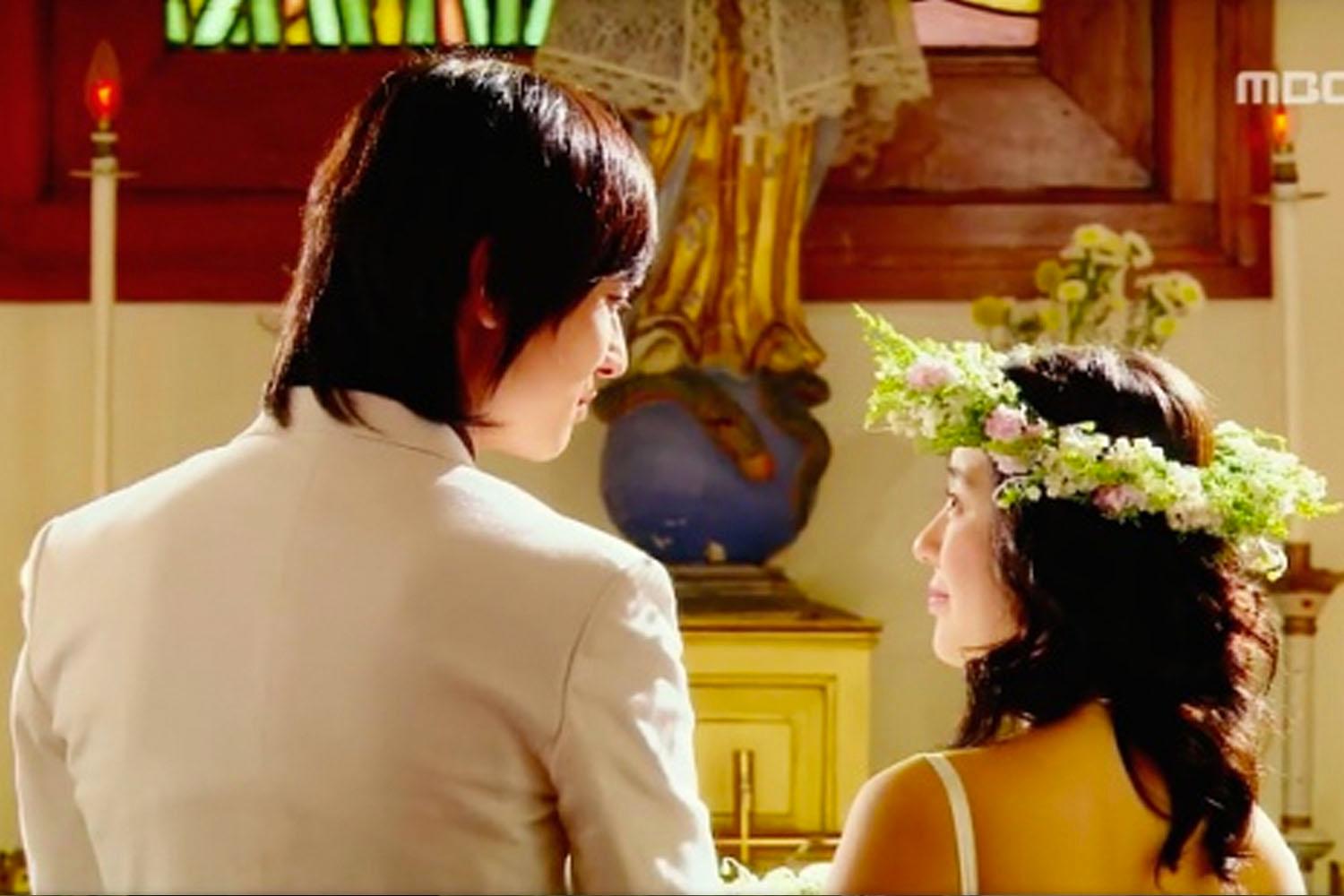 ปี 2025 ถือเป็นปีที่มีเรื่องราวมากมายเกิดขึ้น ส่งผลกระทบต่อแพลนการแต่งงานของหลายคู่ แล้วคู่แต่งงานในเกาหลีพวกเขาต้องการแต่งงานแบบไหนในปี 2025?3