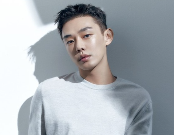 tên thật của YOO AH-IN 유아인