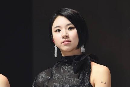 ジヒョ、モモは良くてチェヨンはNO?…JYP、チェヨンの熱愛説に｢公式立場無し｣なぜ?