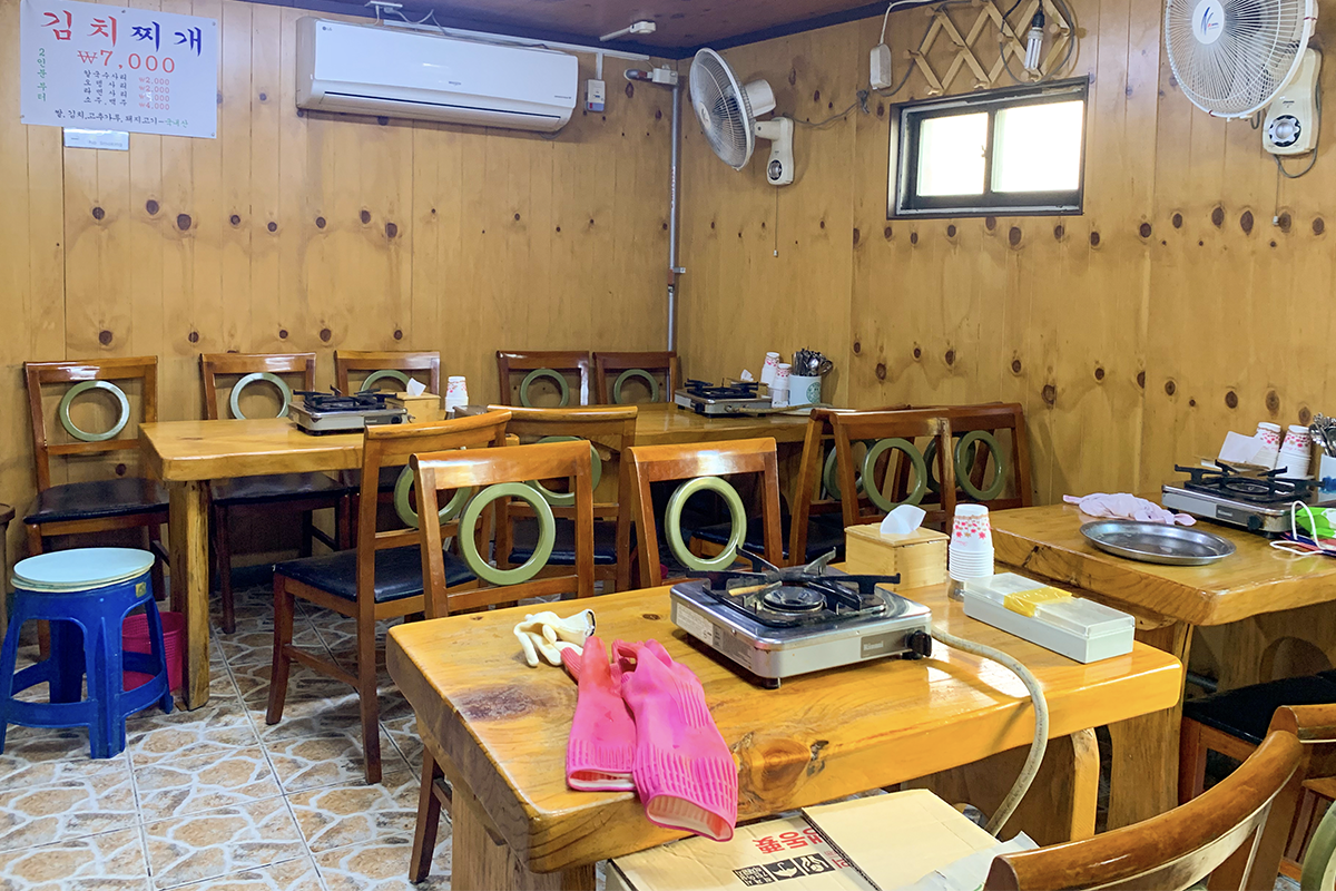 沒掛招牌的泡菜湯店 仁寺洞 