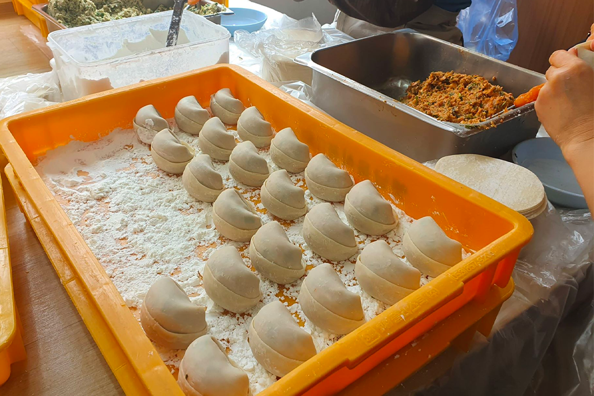 nhà hàng ở insadong Kaesong Dumpling Palace 개성만두 궁